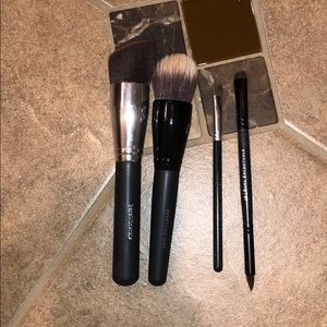 Bare Minerals Brush Set